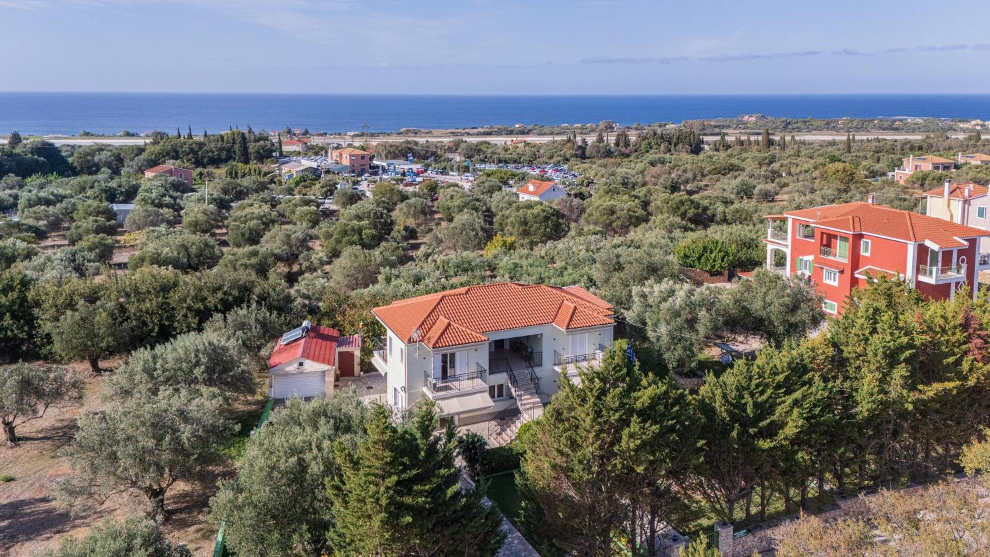 Vista Verde Studios & Apartments Свороната Екстер'єр фото